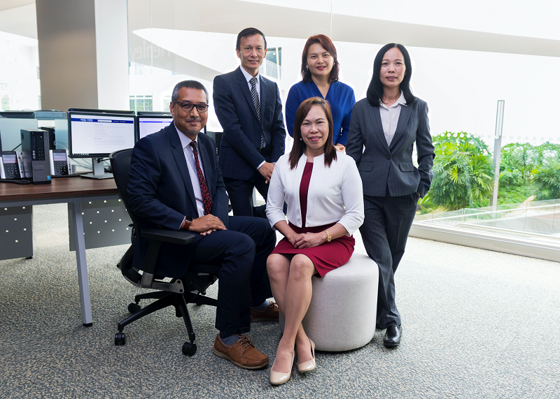 Henley’s Expert Faculty